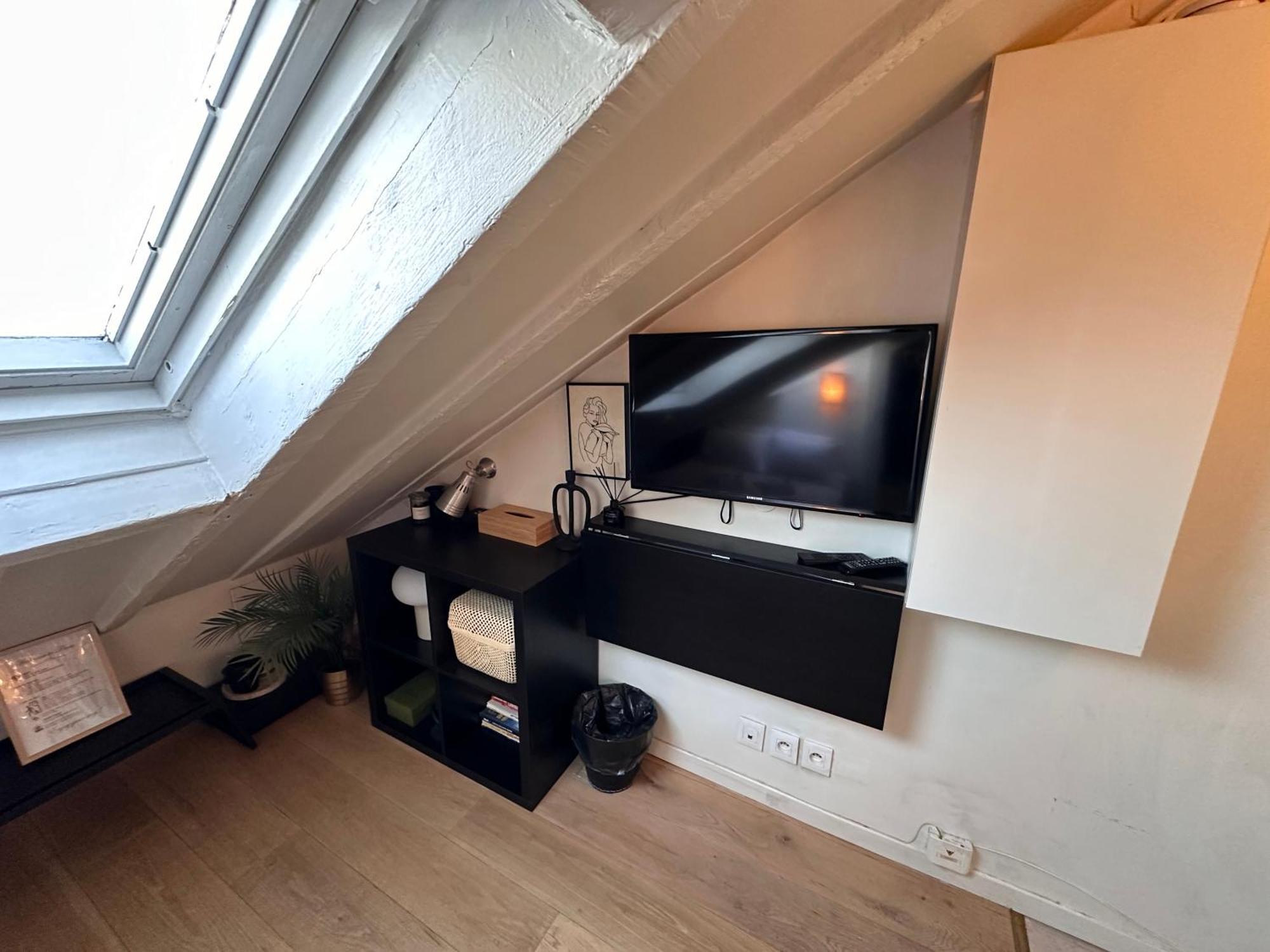 Marais Rooftop Studio - Metro Filles Du Calvaire Apartment Paris Exterior photo